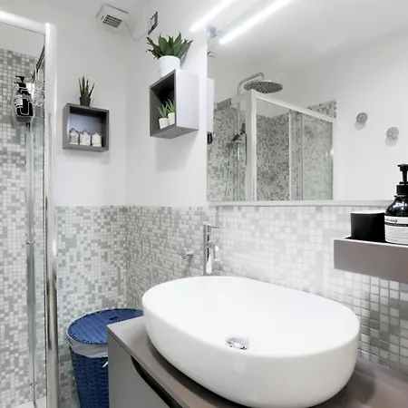 Fashion Loft 8 Min To Duomo Apartment Milan